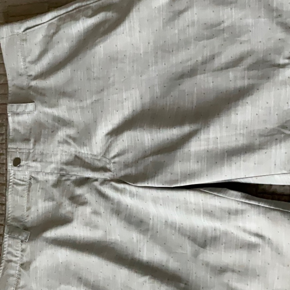 Mens Callaway golf shorts. 38